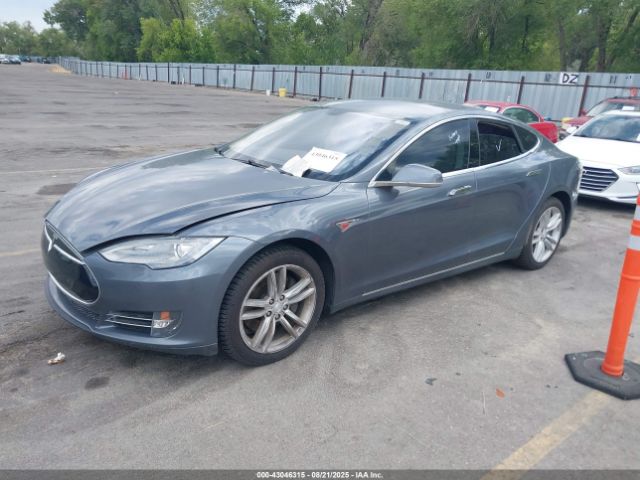 2013 TESLA MODEL S 5YJSA1CN3DFP21780 Photo 1