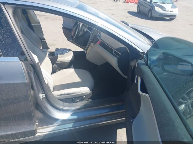 2013 TESLA MODEL S 5YJSA1CN3DFP21780 Photo 4