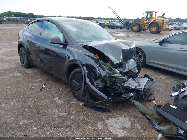 2026 TESLA MODEL Y 7SAYGDEE9TA440217 Photo 0