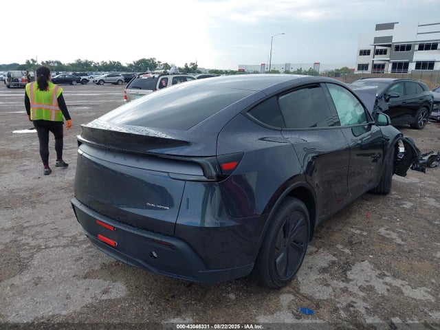 2026 TESLA MODEL Y 7SAYGDEE9TA440217 Photo 3