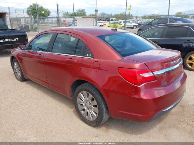 Chrysler 200 2014 1C3CCBAB3EN207755 Image 3