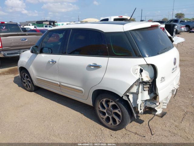 2014 FIAT 500L ZFBCFACH2EZ022137 Photo 2
