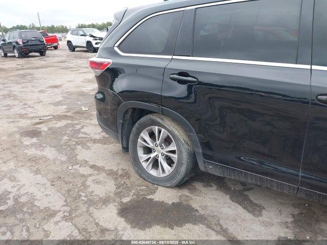 Toyota 2gr-fe 2015 5TDBKRFH6FS080530 Image 6