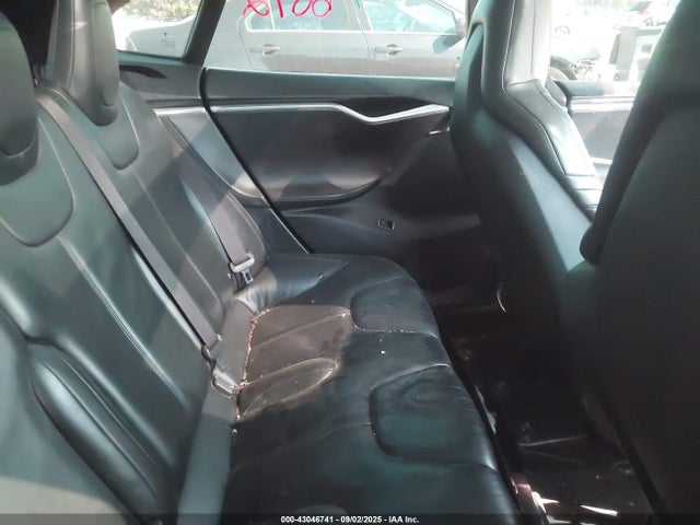 2015 TESLA MODEL S 5YJSA1E42FF102675 Photo 7