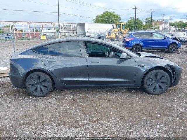 Tesla MODEL 3 2025 5YJ3E1EB3SF941929 Image 12