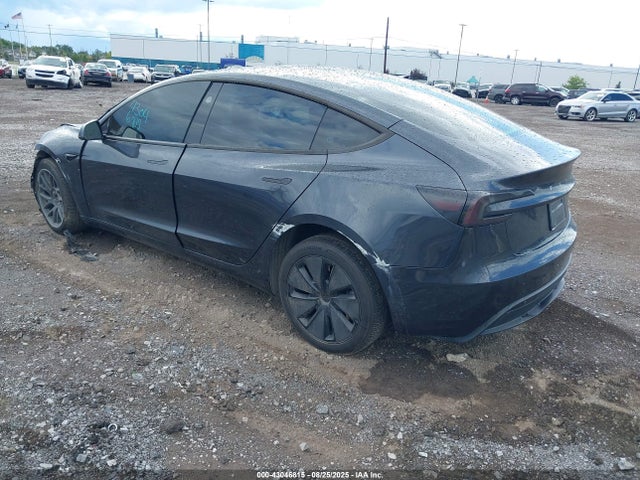 2025 TESLA MODEL 3 5YJ3E1EB3SF941929 Photo 2