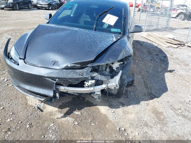 2025 TESLA MODEL 3 5YJ3E1EB3SF941929 Photo 5