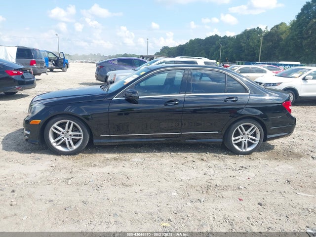Продажа на аукционе авто 2012 Mercedes-benz C 300 Sport 4matic, vin: WDDGF8BB9CR226294, номер лота: 43046870