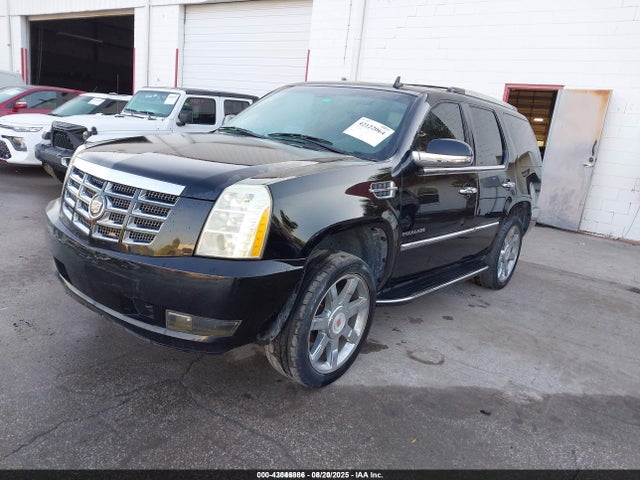 43046886 :رقم المزاد ، 1GYS3BEF0DR200347 vin ، 2013 Cadillac Escalade Luxury مزاد بيع