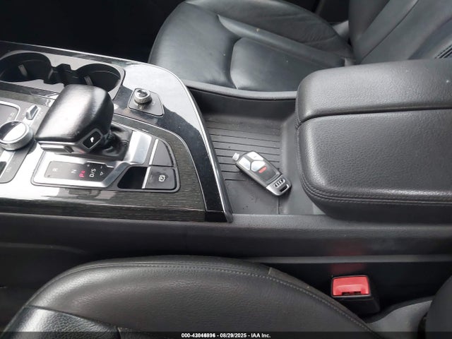2019 AUDI Q7 WA1LAAF78KD001374 Photo 10