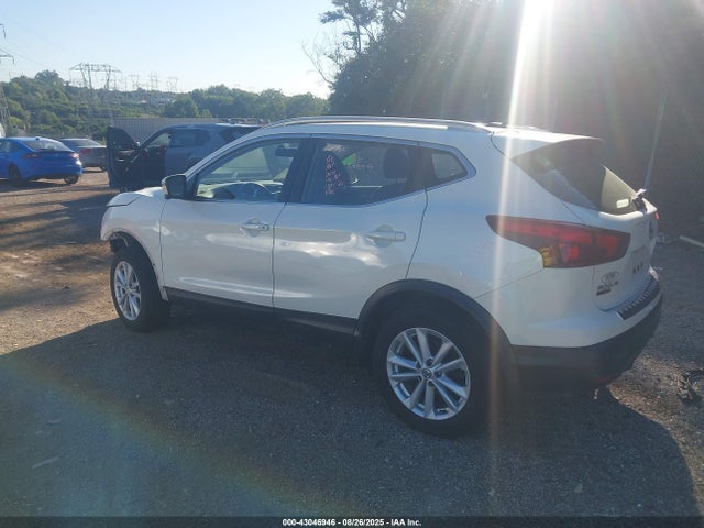 JN1BJ1CR9HW140078 Nissan 2017
