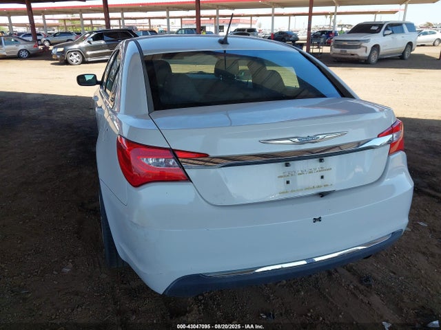 1C3CCBABXEN210166 Chrysler 200