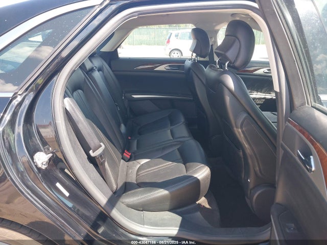 3LN6L2LU8GR621620 Lincoln MKZ