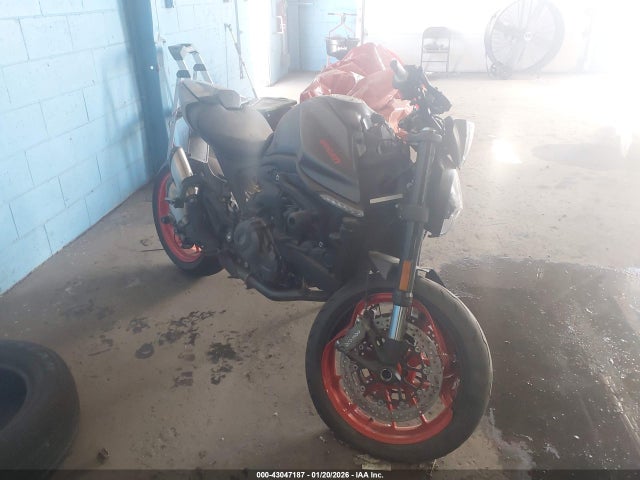 2024 DUCATI MONSTER ZDMMAMDT9RB008534