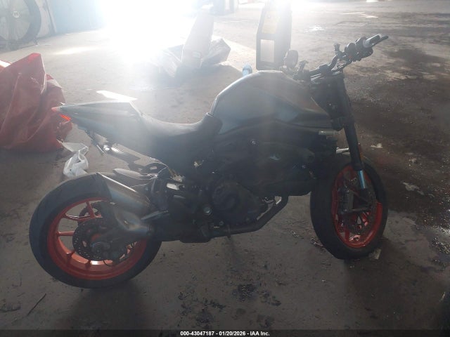 2024 DUCATI MONSTER ZDMMAMDT9RB008534 Photo 3
