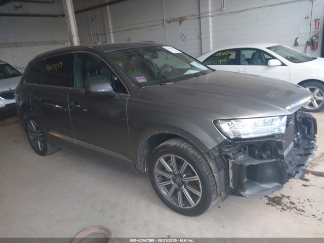 2017 AUDI Q7 WA1VAAF77HD059557 Photo 0
