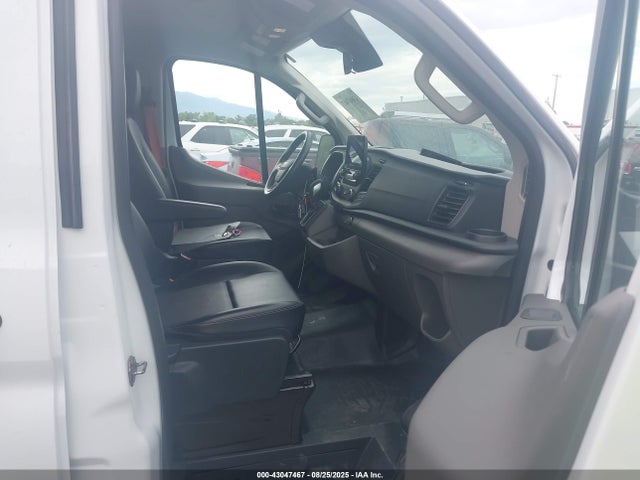 1FTBR1Y81MKA38555 Ford Transit-250