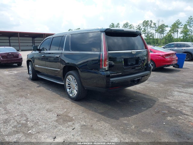 2016 CADILLAC ESCALADE ESV 1GYS3HKJ7GR356790 Photo 2