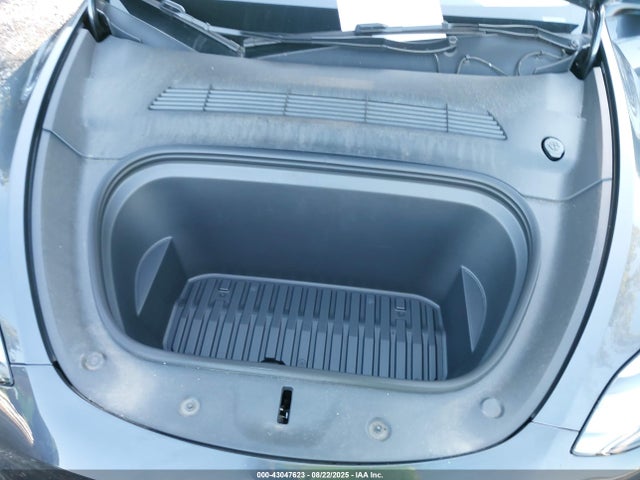 7SAYGDEE2RA274017 Tesla Model Y