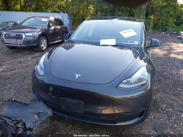 7SAYGDEE2RA274017 Tesla Model Y