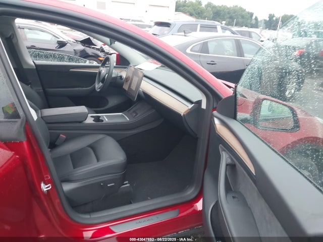 2024 TESLA MODEL Y 7SAYGDEE1RF988367 Photo 4
