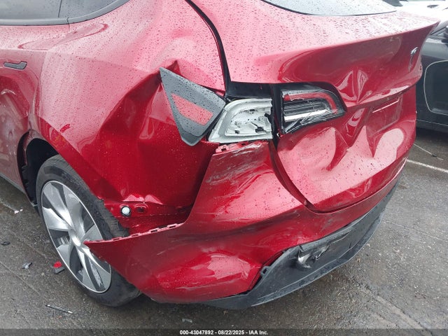 2024 TESLA MODEL Y 7SAYGDEE1RF988367 Photo 5