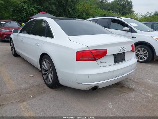 Продаж на аукціоні авто 2013 Audi A8 L 3.0t, vin: WAURGAFD9DN000524, номер лоту: 43048024