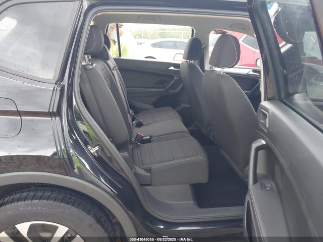 3VV1B7AX2NM037639 Volkswagen Tiguan