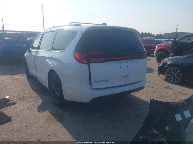 2024 CHRYSLER PACIFICA 2C4RC1BG5RR159968 Photo 2