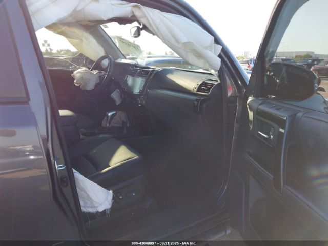 2023 TOYOTA 4RUNNER JTELU5JR4P6133715 Photo 4