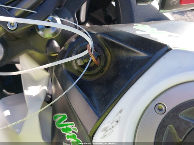 Kawasaki Ninja 650 2015 JKAEXEE10FDA18903 Image 11