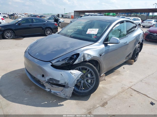 2025 TESLA MODEL Y 7SAYGDEE9SA347647 Photo 1