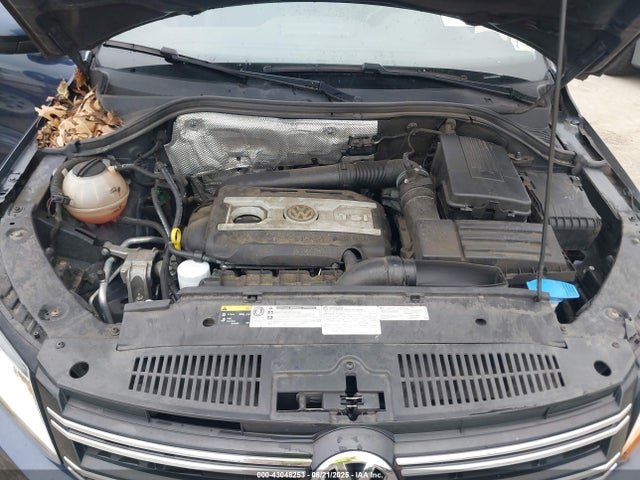 Volkswagen 2.0t 2016 WVGAV7AX5GW563607 Image 10