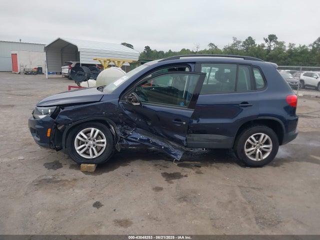 Volkswagen 2.0t 2016 WVGAV7AX5GW563607 Image 14