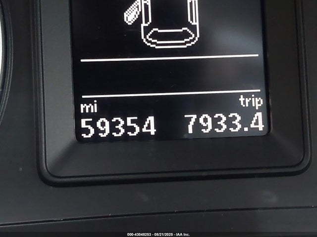 Volkswagen 2.0t 2016 WVGAV7AX5GW563607 Image 15