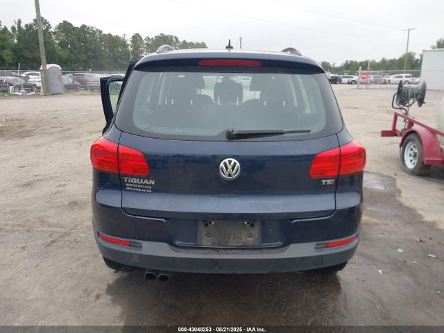 Volkswagen 2.0t 2016 WVGAV7AX5GW563607 Image 16