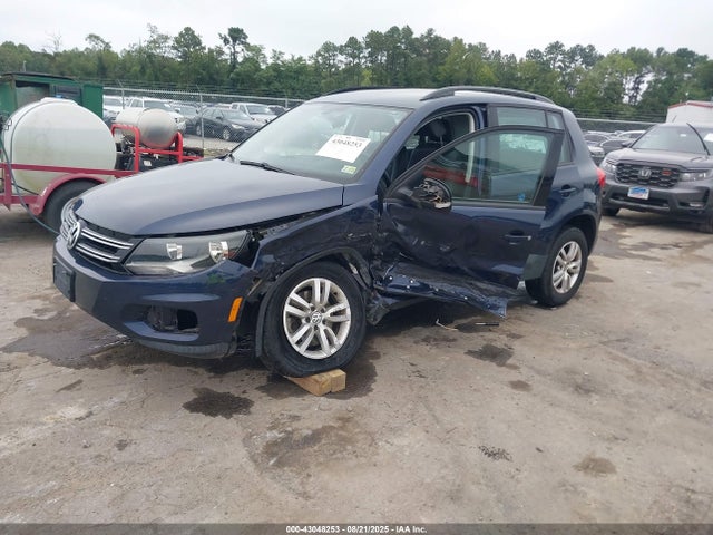 Volkswagen 2.0t 2016 WVGAV7AX5GW563607 Image 2