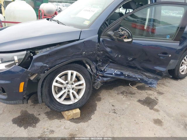 Volkswagen 2.0t 2016 WVGAV7AX5GW563607 Image 6