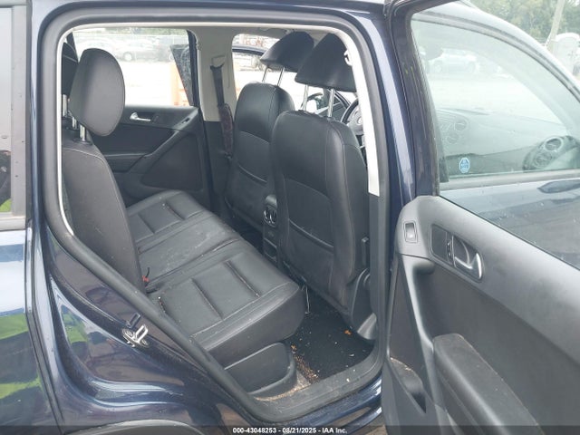 Volkswagen 2.0t 2016 WVGAV7AX5GW563607 Image 8
