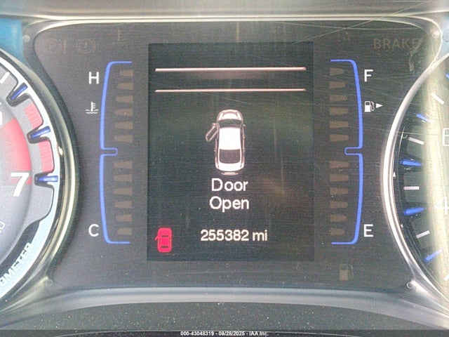 Chrysler 200 2015 1C3CCCBB7FN732937 Image 15
