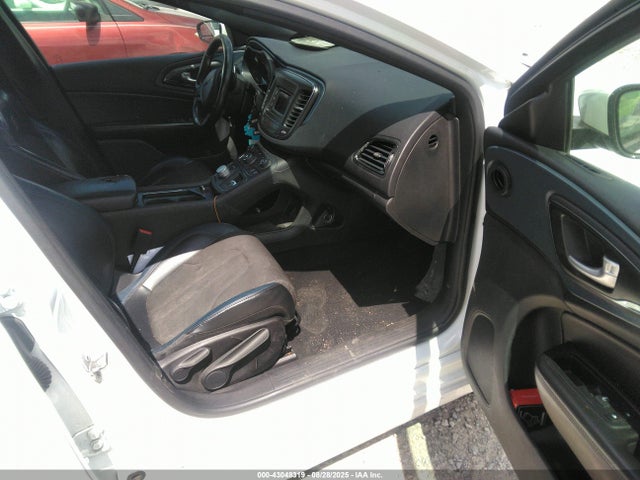 Chrysler 200 2015 1C3CCCBB7FN732937 Image 5