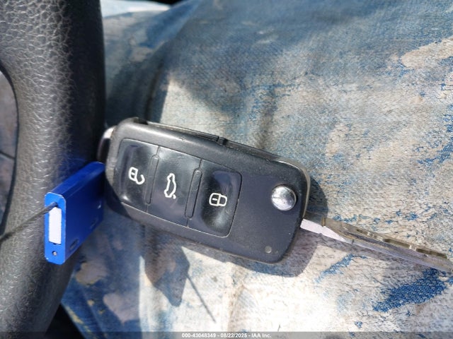3VWD17AJ1EM270967 Volkswagen Jetta