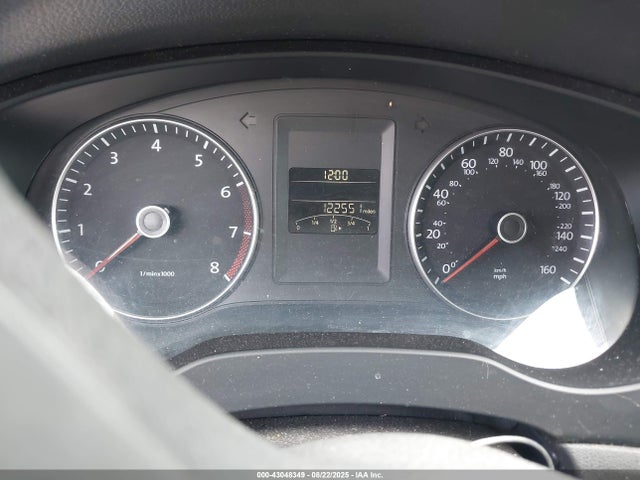 3VWD17AJ1EM270967 Volkswagen Jetta