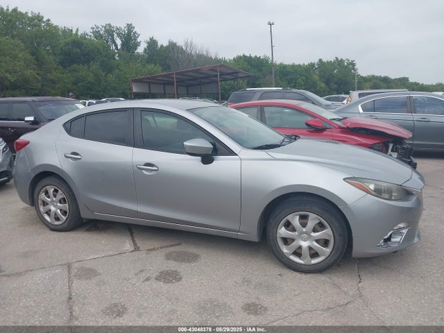 3MZBM1U72FM218017 Mazda pe
