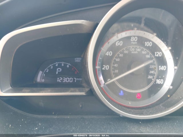 3MZBM1U72FM218017 Mazda pe