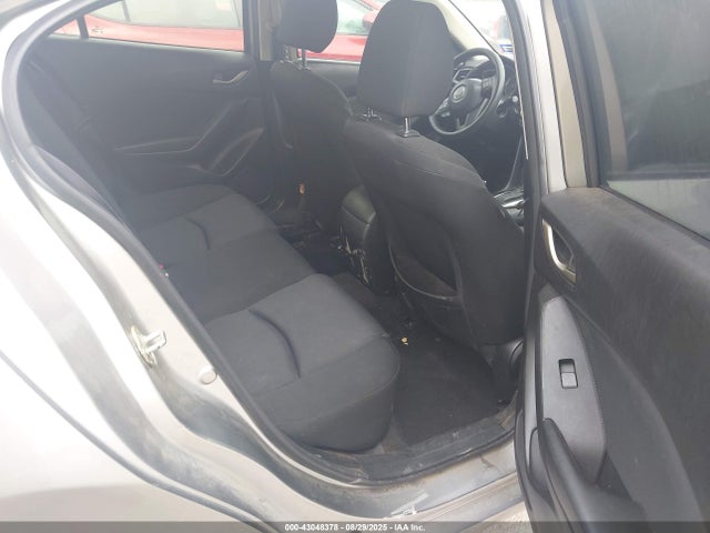 3MZBM1U72FM218017 Mazda pe