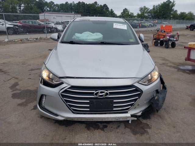 5NPD84LF1HH047988 Hyundai Elantra