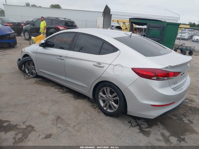5NPD84LF1HH047988 Hyundai Elantra