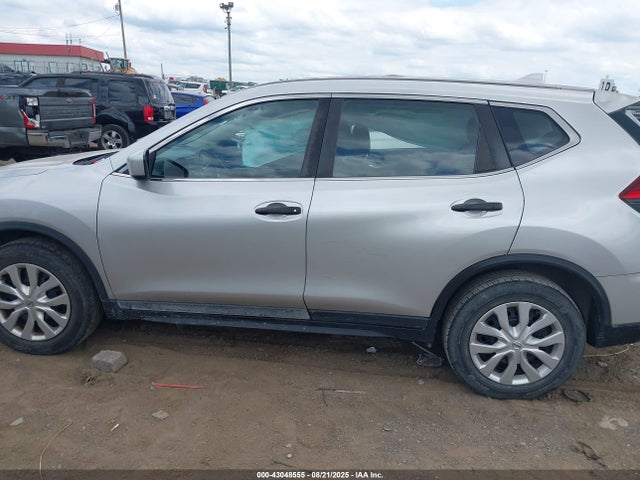 Nissan 2017 2017 KNMAT2MT4HP527649 Image 14