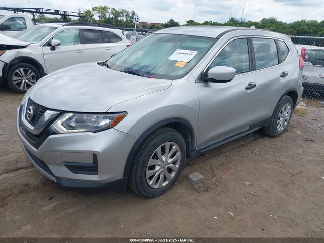 Nissan 2017 2017 KNMAT2MT4HP527649 Image 2